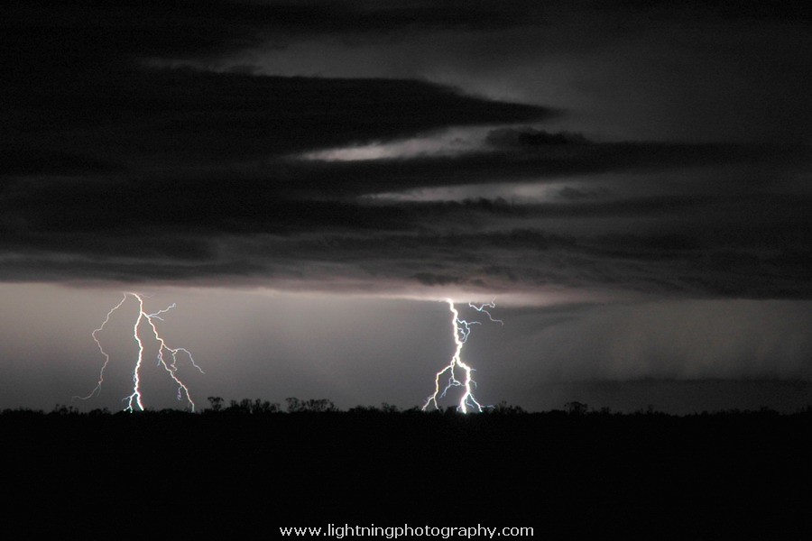 Lightning Image 2004120764