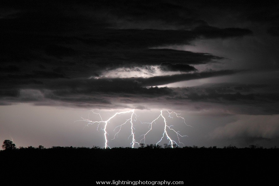 Lightning Image 2004120766