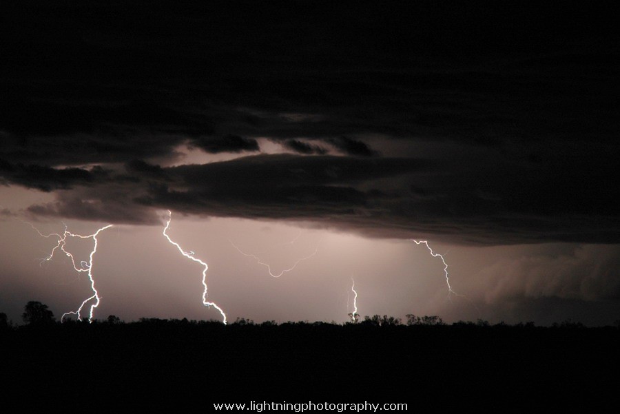 Lightning Image 2004120768