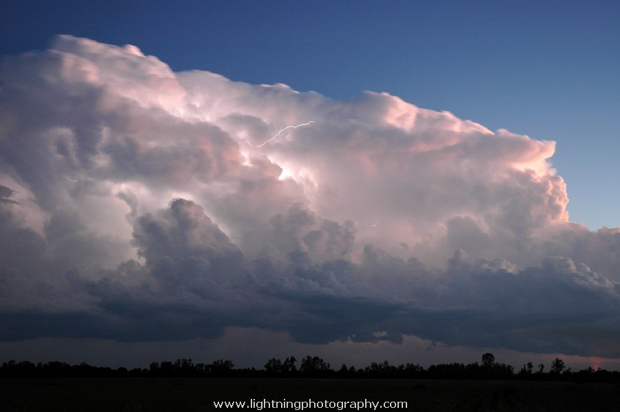 Lightning Image 2005012168