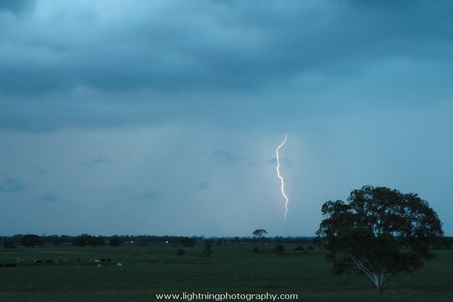 Lightning Image 2005012240