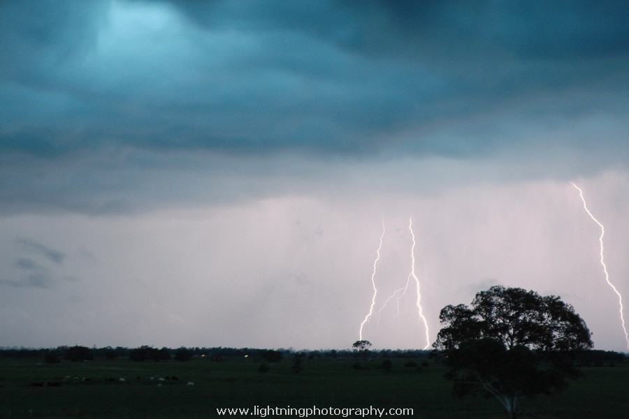 Lightning Image 2005012241