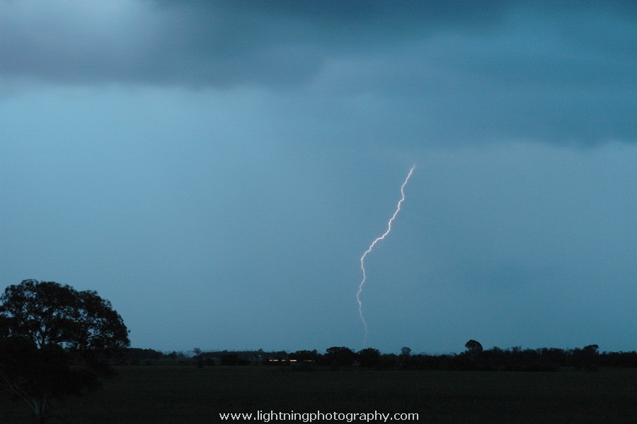 Lightning Image 2005012243