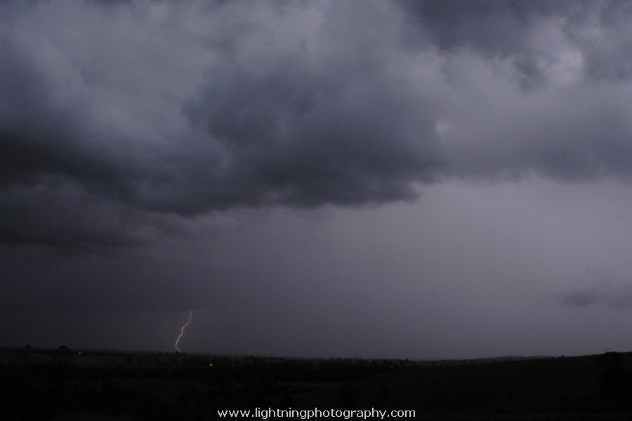 Lightning Image 2005012247