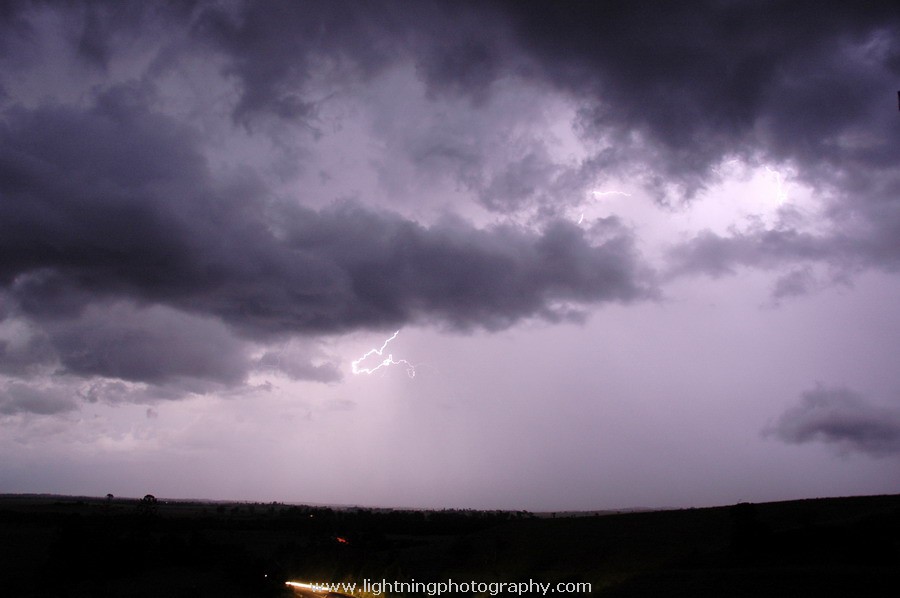 Lightning Image 2005012248