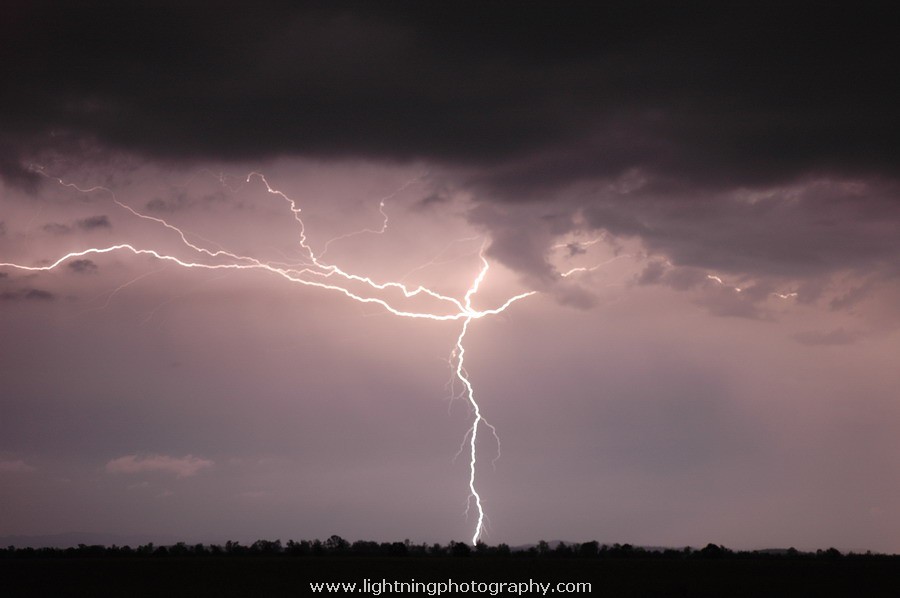 Lightning Image 2005020243