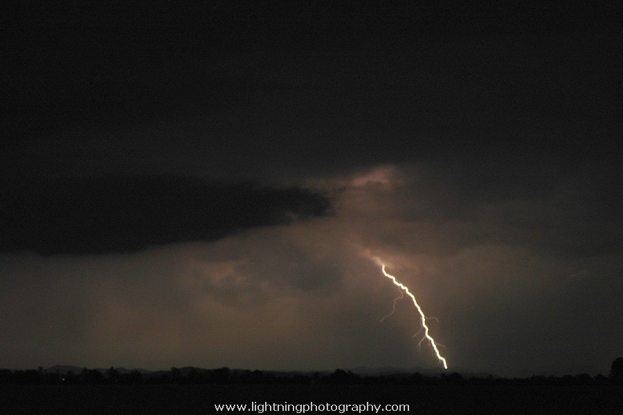 Lightning Image 2005020244