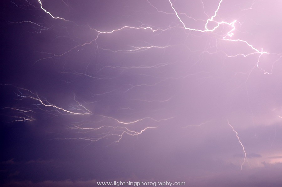 Lightning Image 2005020246