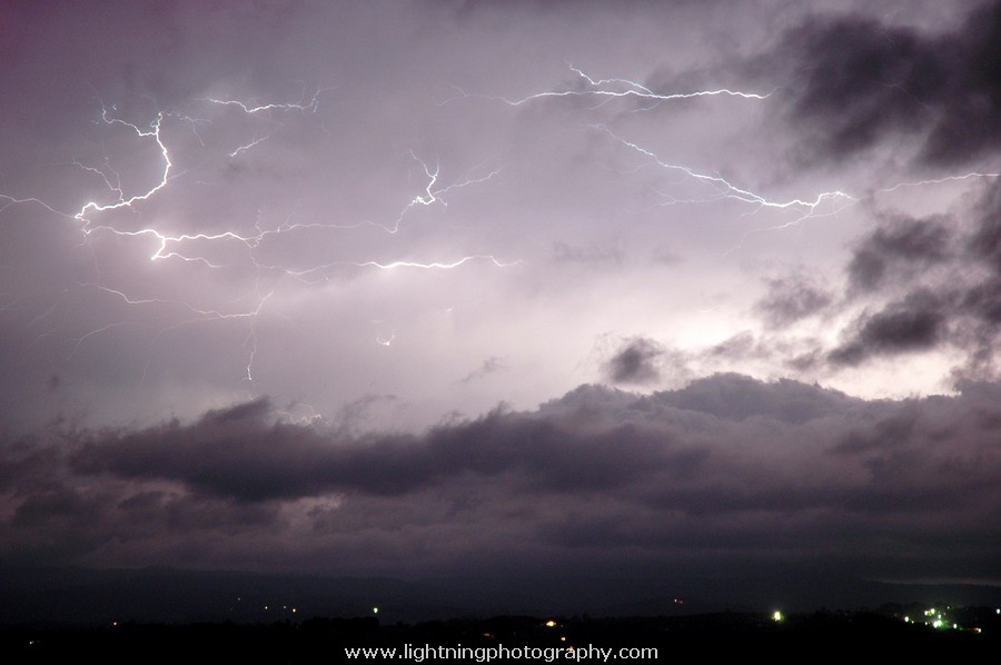 Lightning Image 2005020256