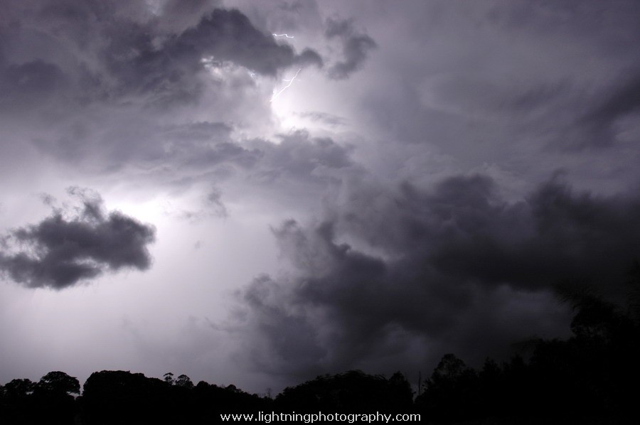 Lightning Image 2005021718