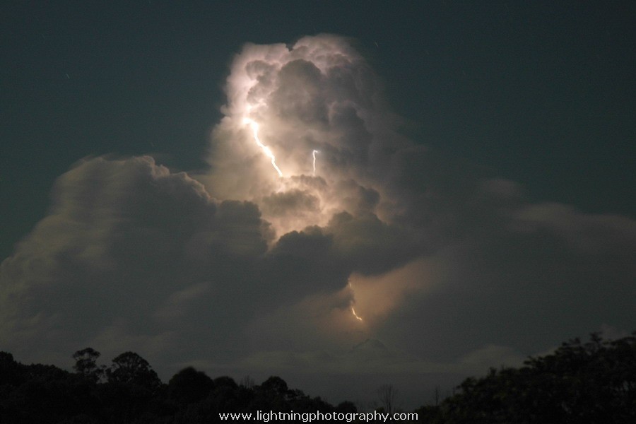 Lightning Image 2005032212