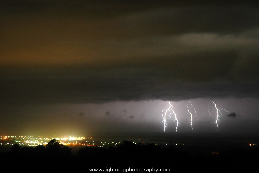 Lightning Image 2005032532