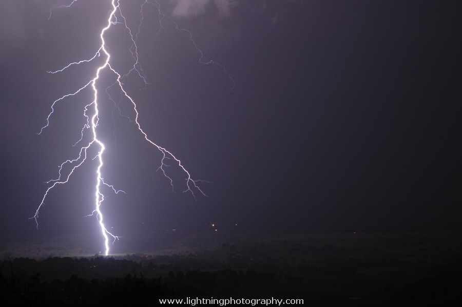 Lightning Image 2005091604