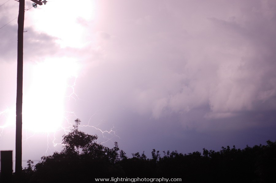 Lightning Image 2005092607