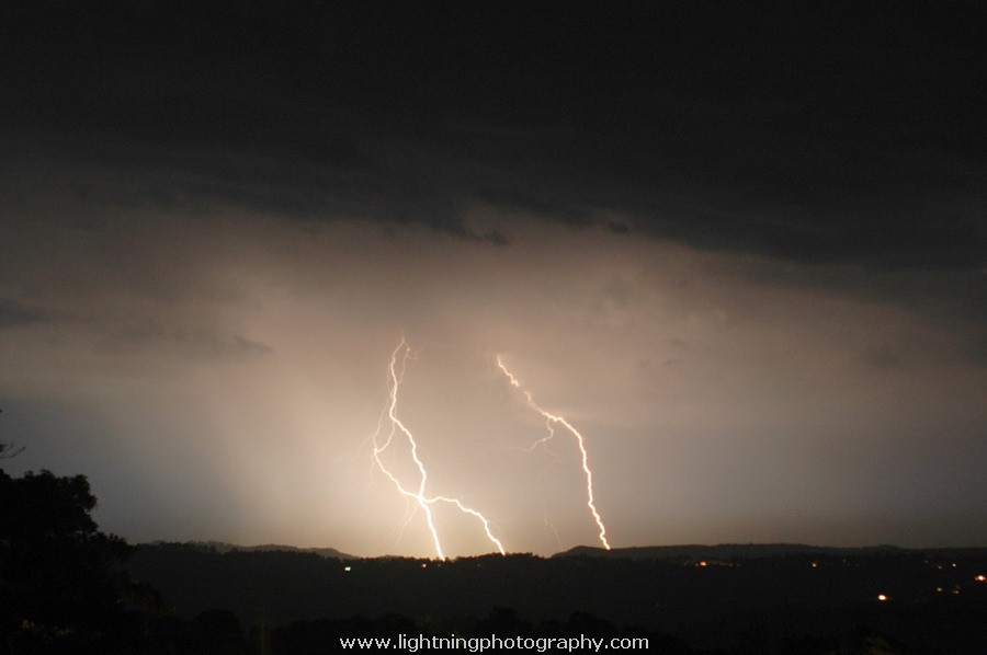 Lightning Image 2005092617