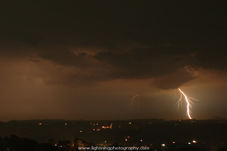 Lightning Image 2005092618