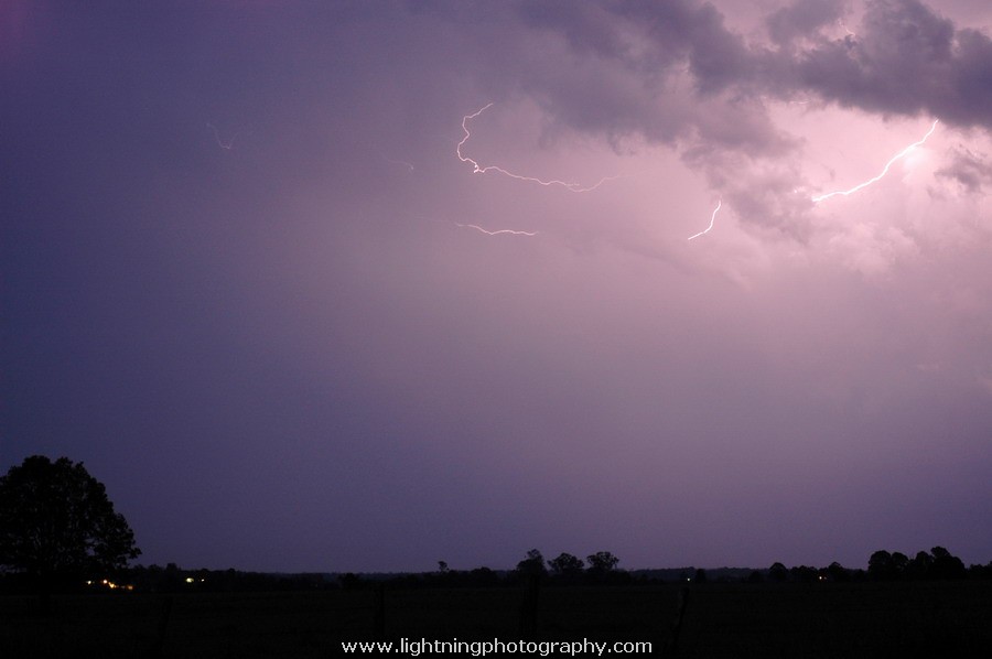 Lightning Image 2005102422