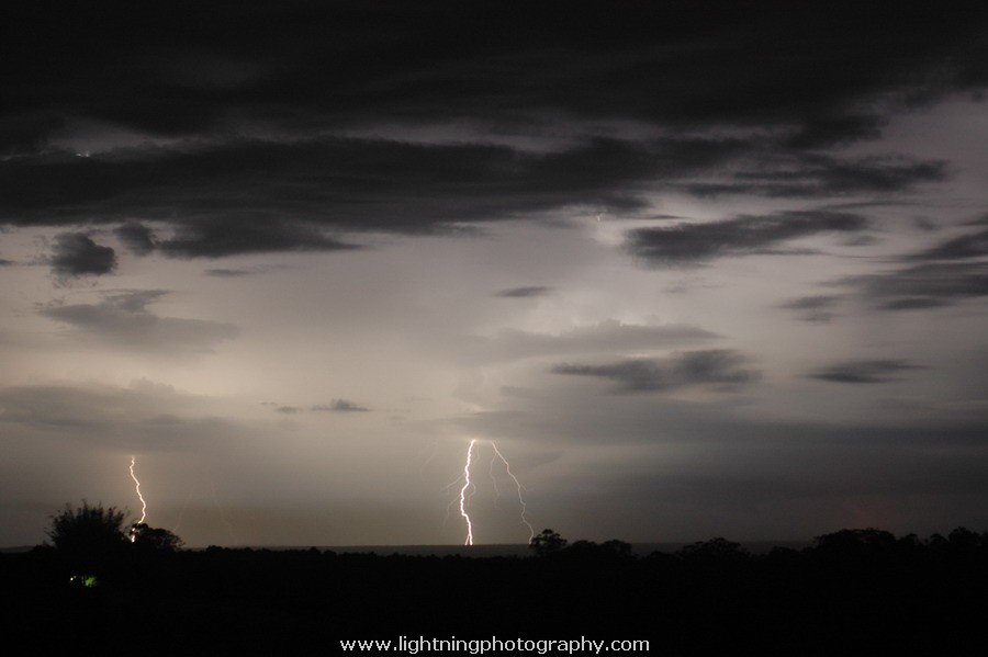 Lightning Image 2005102550