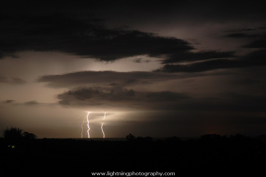 Lightning Image 2005102554