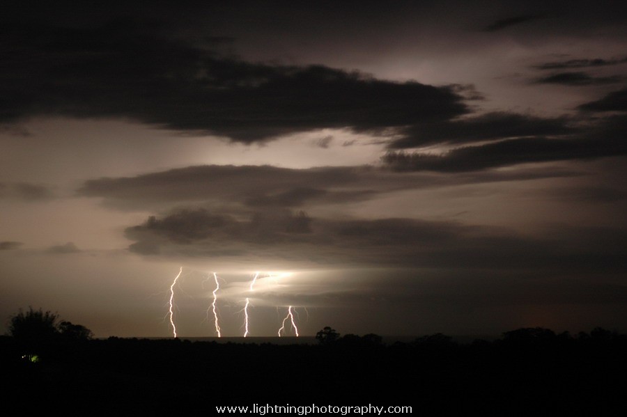 Lightning Image 2005102555