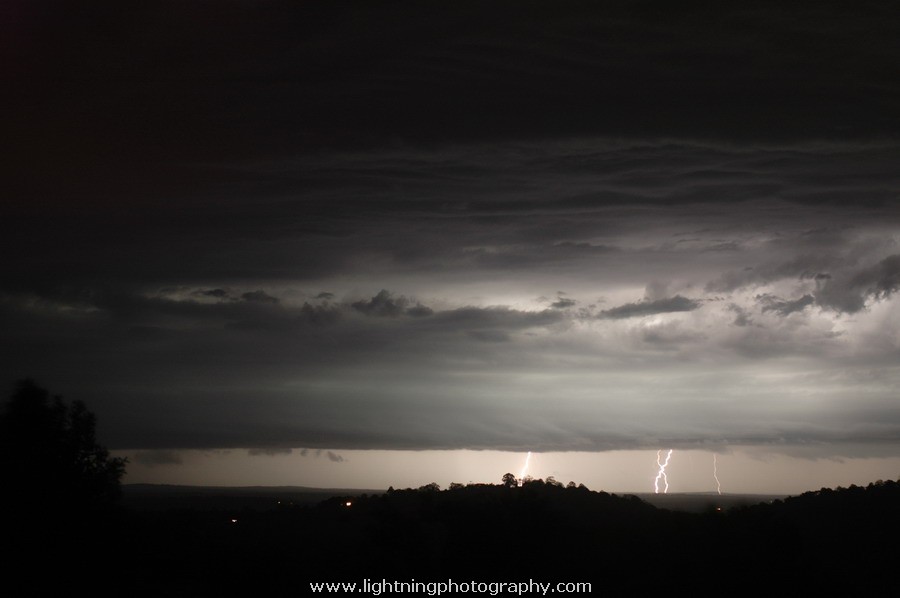 Lightning Image 2005102556