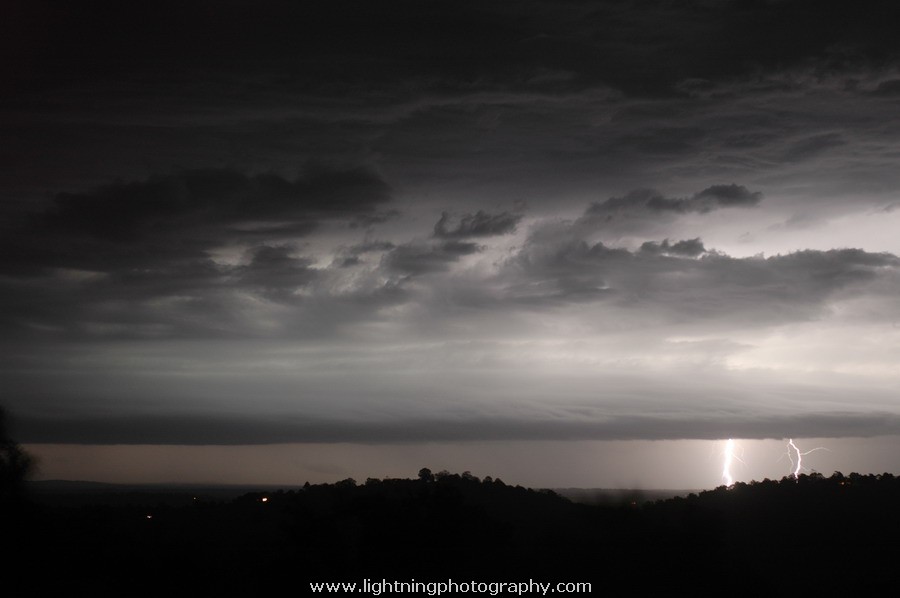 Lightning Image 2005102559