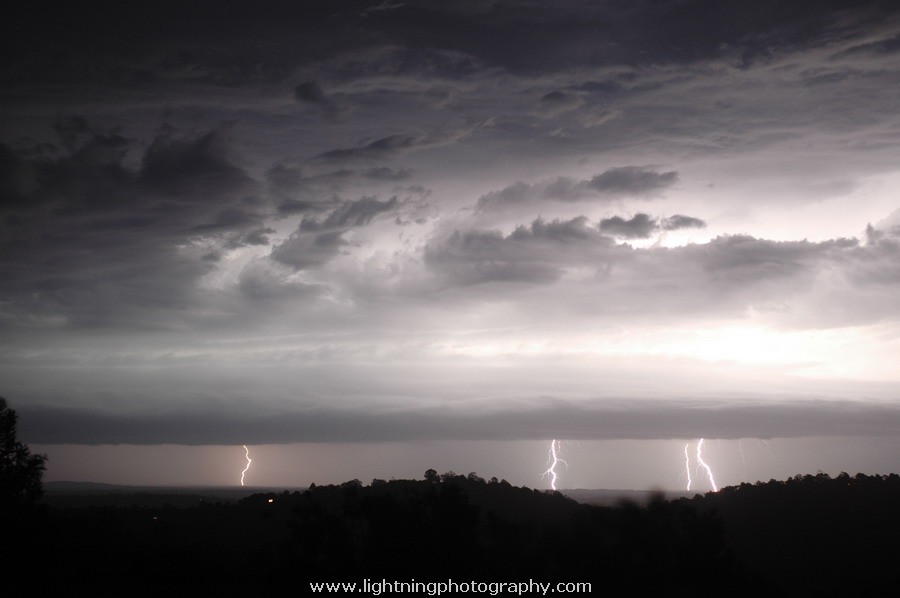 Lightning Image 2005102560