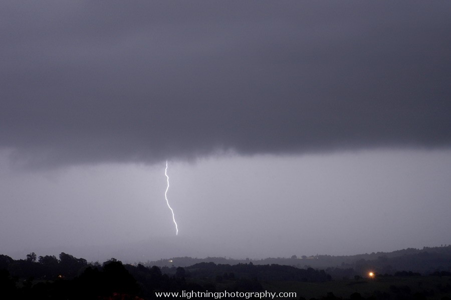 Lightning Image 2005102732