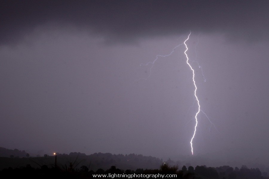 Lightning Image 2005102734