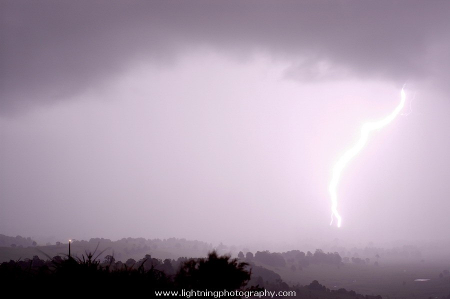 Lightning Image 2005102735