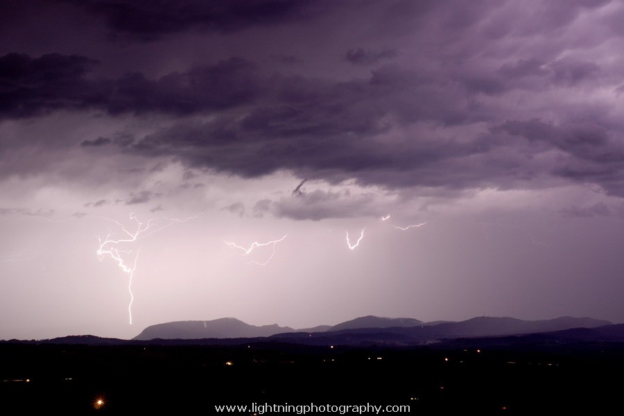 Lightning Image 2005102752