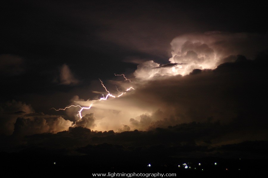 Lightning Image 2005120101