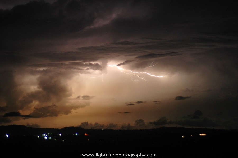 Lightning Image 2005120127