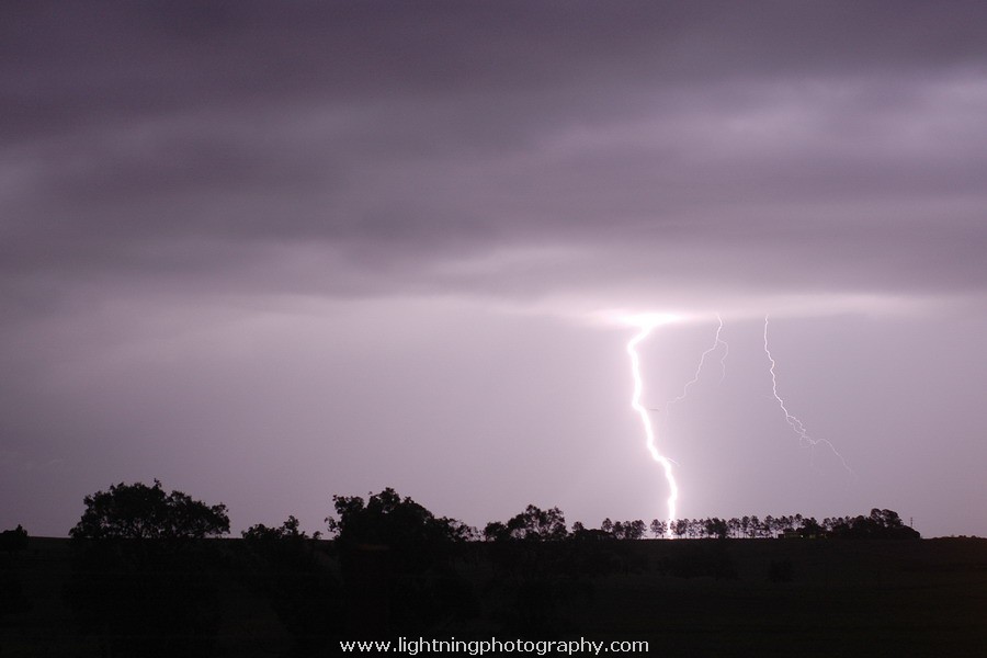 Lightning Image 2005120192