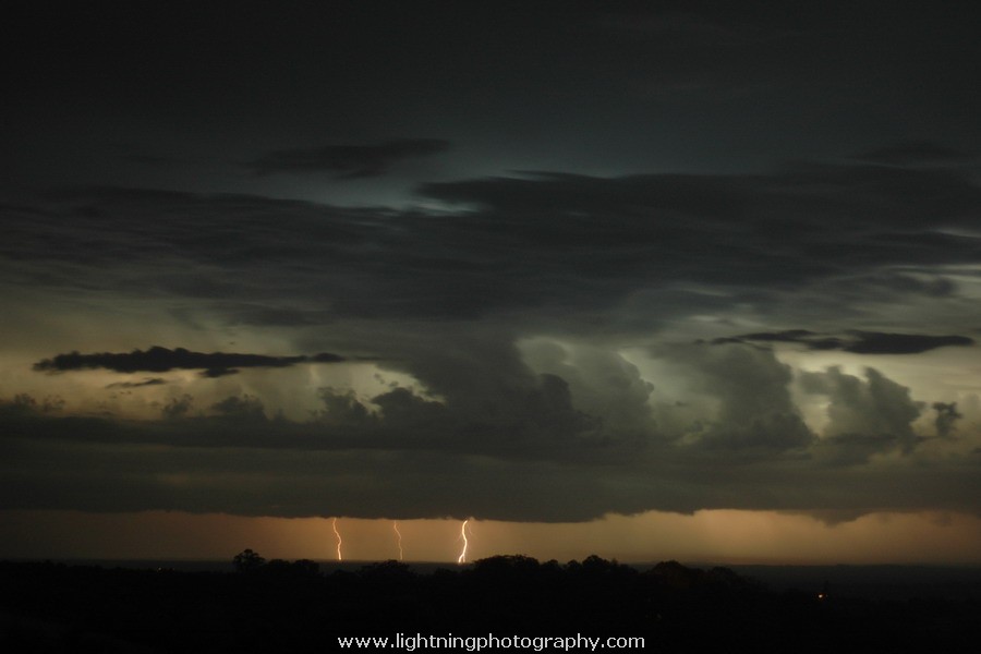 Lightning Image 2005120708