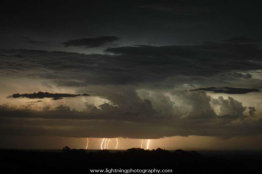 Lightning Image 2005120709