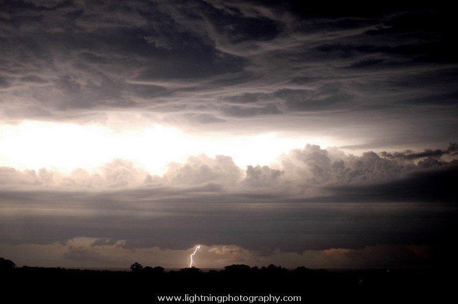 Lightning Image 2005120726