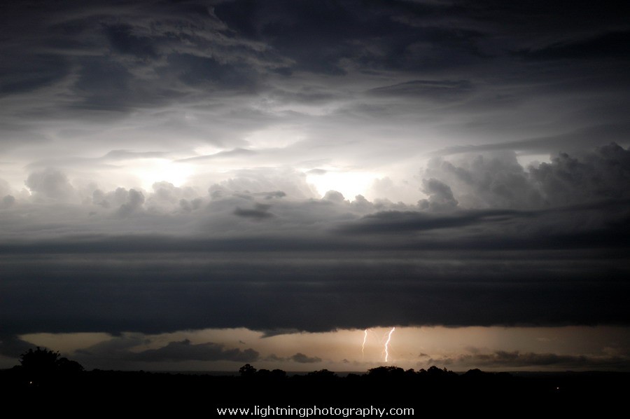 Lightning Image 2005120730