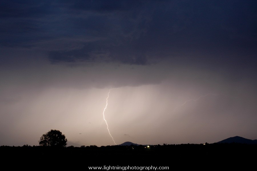 Lightning Image 2005121343