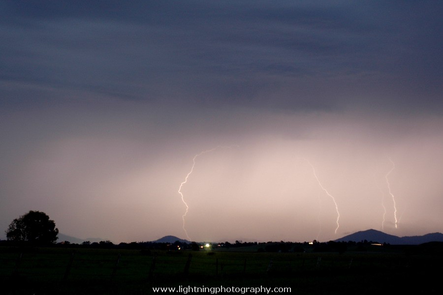 Lightning Image 2005121347