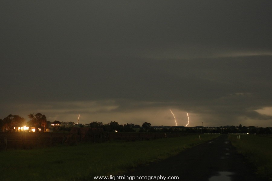 Lightning Image 2005121355