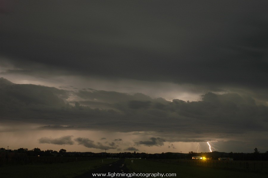 Lightning Image 2005121360
