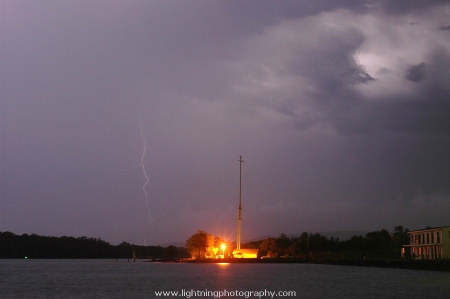 Lightning Image 2005122847