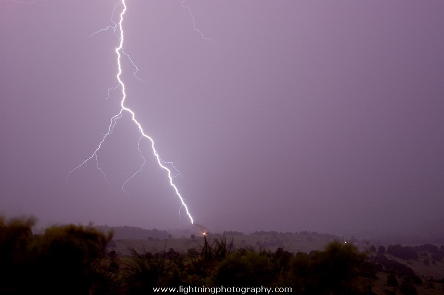 Lightning Image 2005122854