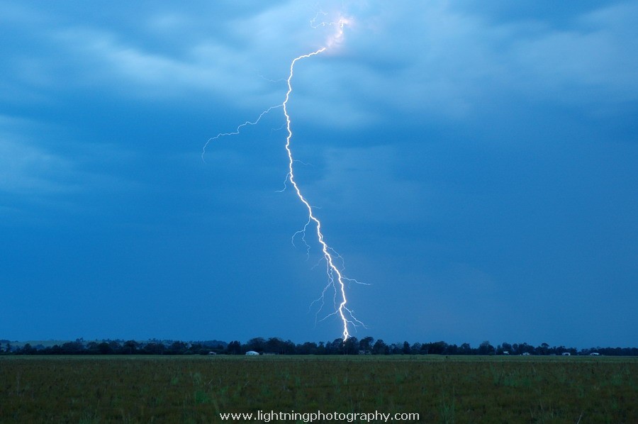 Lightning Image 2006010328