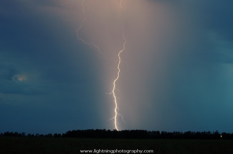 Lightning Image 2006010330