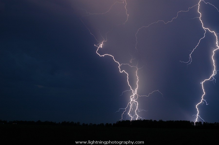 Lightning Image 2006010331