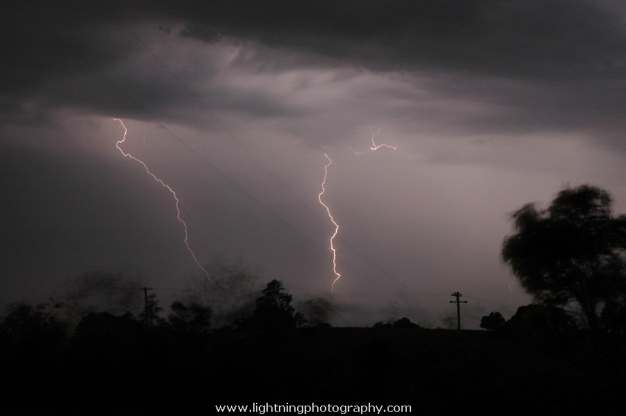 Lightning Image 2006010336