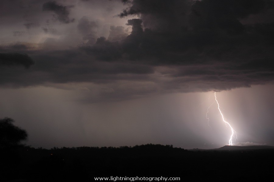 Lightning Image 2006010338