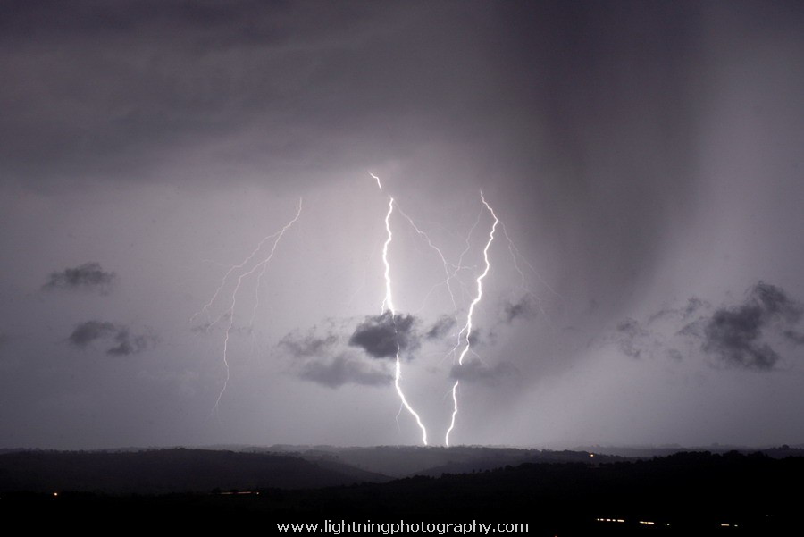 Lightning Image 2006010355